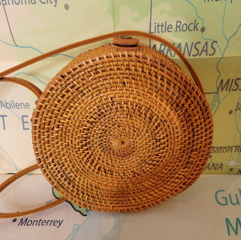 Vintage Round Woven Bag Purse Crossbody - Picture 3 of 10